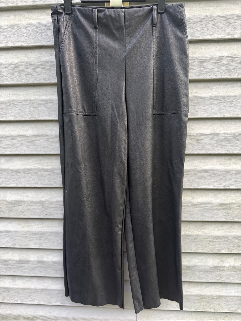 Lysse Erin Black Vegan Leather‎ Wide Leg Cropped Pants 13-2664 Size Medium